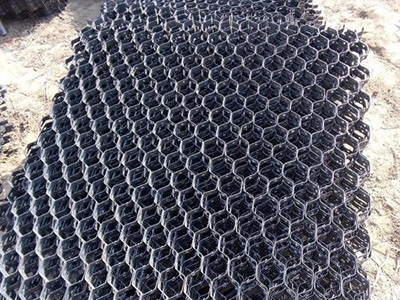 小孔龜甲網(wǎng)的過濾效率及優(yōu)勢